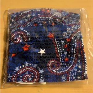 Vera Bradley Pleated face mask - Fireworks Paisley